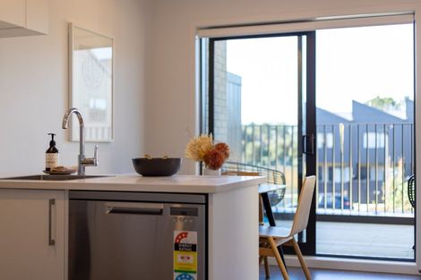Photo of property in 2/28 Westgate Drive, Westgate, Auckland, 0614