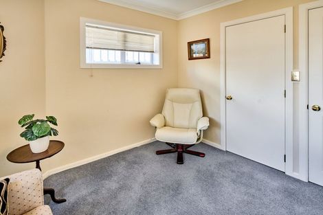Photo of property in 20a Redwood Avenue, Tawa, Wellington, 5028