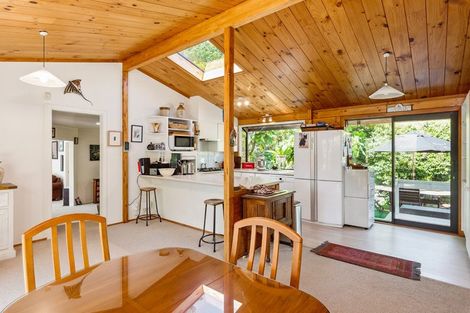 Photo of property in 31 Walton Avenue, Waikanae, 5036