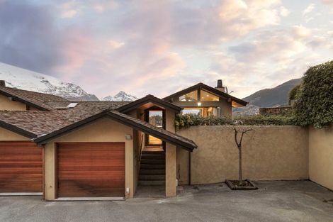 Photo of property in The Woods, 12u 5 Dublin Street, Queenstown, 9300