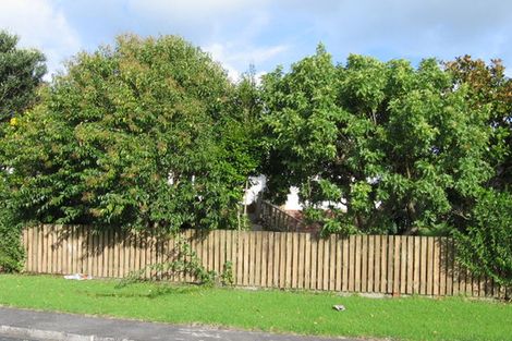 Photo of property in 2/31 Gill Avenue, Te Atatu Peninsula, Auckland, 0610