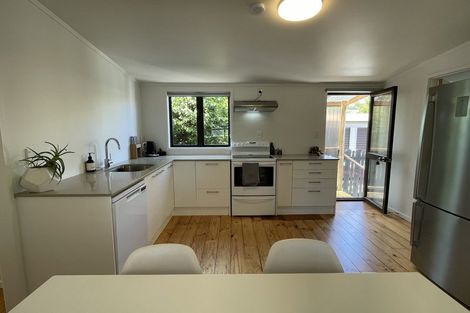 Photo of property in 61 Kauri Road, Stanmore Bay, Whangaparaoa, 0932