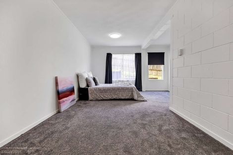 Photo of property in 2/42 Sheridan Drive, New Lynn, Auckland, 0600