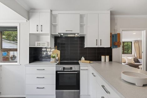 Photo of property in 2 Memorial Drive, Parahaki, Whangarei, 0112