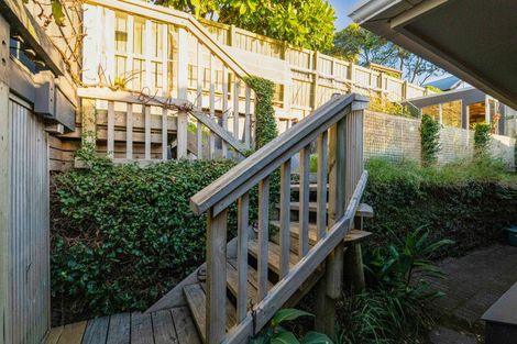 Photo of property in 94 Messenger Terrace, Oakura, 4314