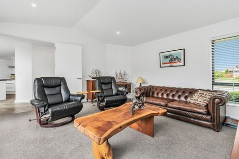 Photo of property in 3 Maurice James Way, Prebbleton, 7604