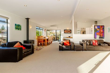 Photo of property in 109 Seaview Road, Paraparaumu Beach, Paraparaumu, 5032