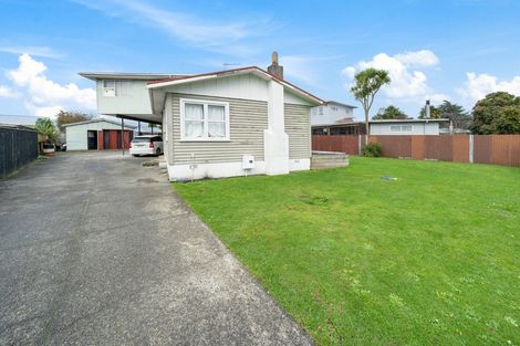 Photo of property in 35 Balmoral Street, Levin, 5510
