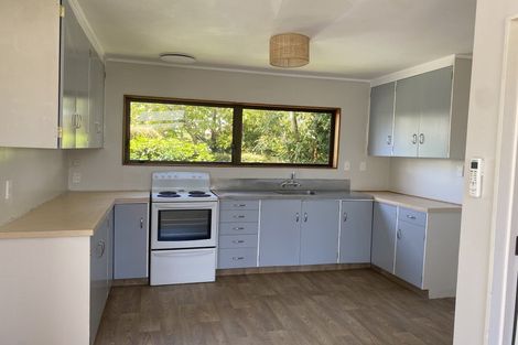 Photo of property in 25a/5 Beach Road, Te Atatu Peninsula, Auckland, 0610
