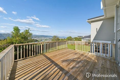 Photo of property in 24 Pekanga Road, Normandale, Lower Hutt, 5010