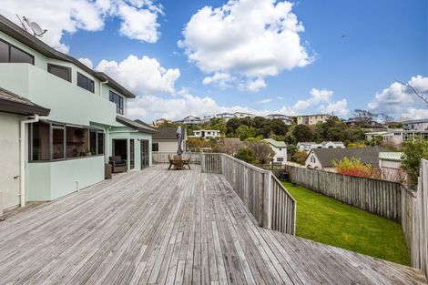 Photo of property in 31 Lanyon Place, Whitby, Porirua, 5024