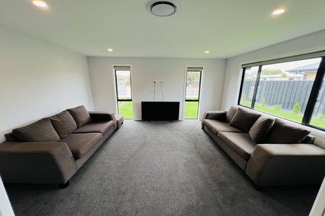 Photo of property in 42b Moeraki Road, Maoribank, Upper Hutt, 5018