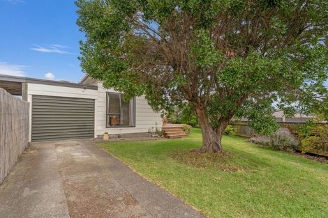 Photo of property in 43 Michael Road, Paraparaumu Beach, Paraparaumu, 5032