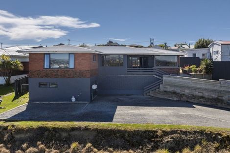 Photo of property in 43 Stamford Street, Balclutha, 9230