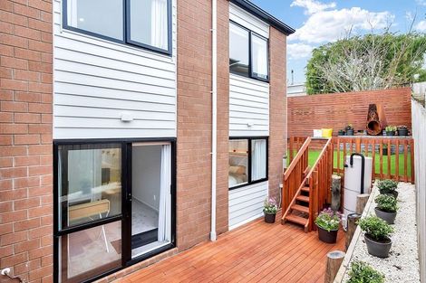 Photo of property in 12/39-42 Keegan Drive, Massey, Auckland, 0614