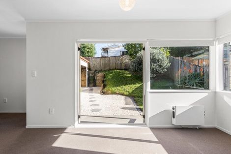 Photo of property in 37 Kona Crescent, Henderson, Auckland, 0610