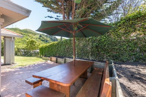 Photo of property in 2 Ridley Green, Churton Park, Wellington, 6037