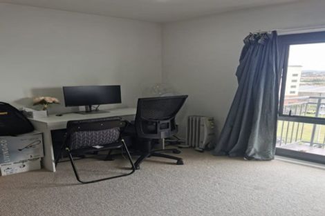 Photo of property in 5d/10 Crown Lynn Place, New Lynn, Auckland, 0600