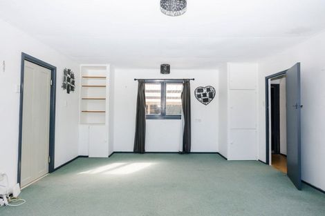 Photo of property in 11 Maclaurin Street, Dannevirke, 4930