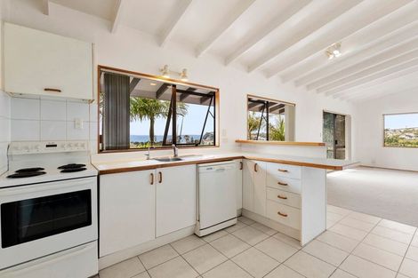 Photo of property in 26 Kauri Road, Stanmore Bay, Whangaparaoa, 0932