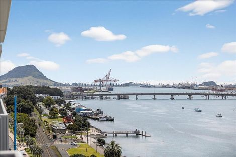Photo of property in 72 Devonport Road, Tauranga, 3110