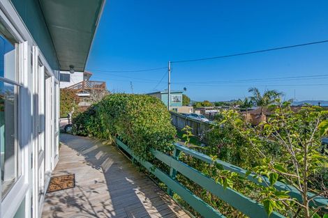 Photo of property in 18 Kauri Road, Stanmore Bay, Whangaparaoa, 0932