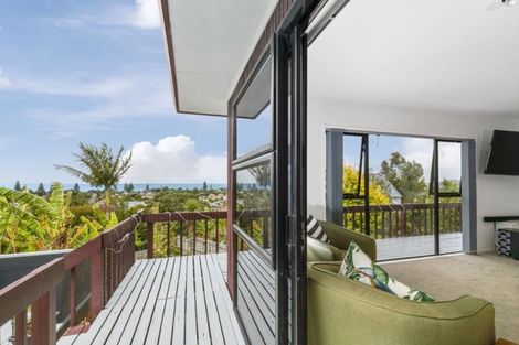 Photo of property in 11a Orewa Heights Crescent, Orewa, 0931
