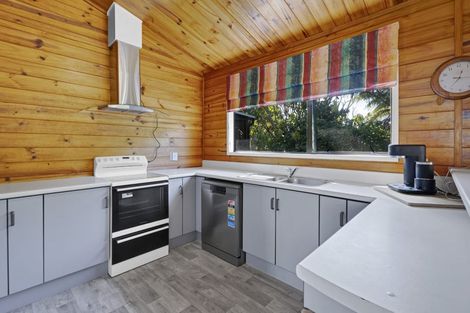 Photo of property in 4 Antonia Place, Bell Block, New Plymouth, 4312