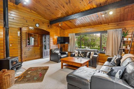 Photo of property in 124 West Harbour Drive, West Harbour, Auckland, 0618