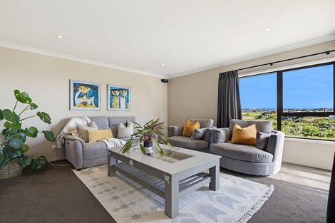 Photo of property in 64 Sereno Vista, Bellevue, Tauranga, 3110