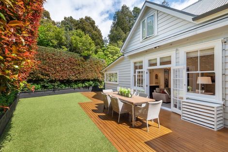 Photo of property in 1/12a Moore Street, Hillcrest, Auckland, 0627