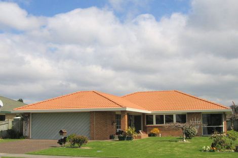Photo of property in 24 Plateau Heights, Mount Maunganui, 3116