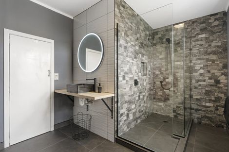 Photo of property in 18 Penton Road, Stanmore Bay, Whangaparaoa, 0932