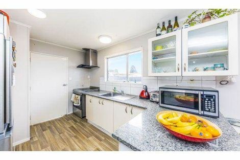 Photo of property in 137 Mahia Road, Wattle Downs, Auckland, 2103