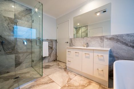 Photo of property in 29 Whakatomo Place, Havelock North, 4130