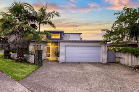 Photo of property in 1 Walton Street, Red Beach, 0932