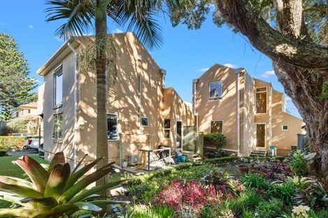 Photo of property in 4 Noel Avenue, Orewa, 0931