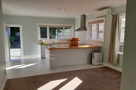 Photo of property in 37 Tauhinu Road, Miramar, Wellington, 6022