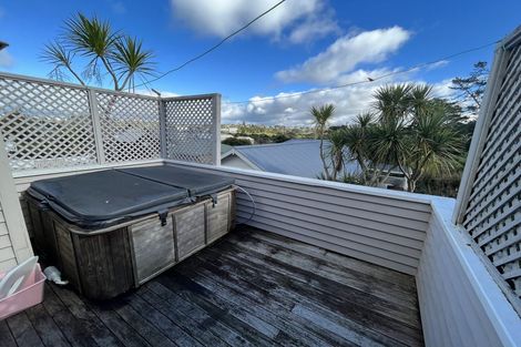 Photo of property in 136 Birkenhead Avenue, Birkenhead, Auckland, 0626