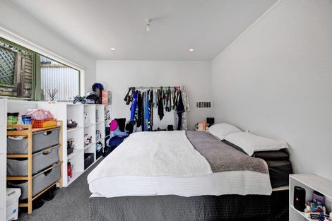 Photo of property in 23 Rospeath Crescent, Spotswood, New Plymouth, 4310