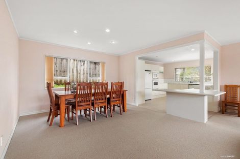 Photo of property in 7 Anure Place, Highland Park, Auckland, 2010