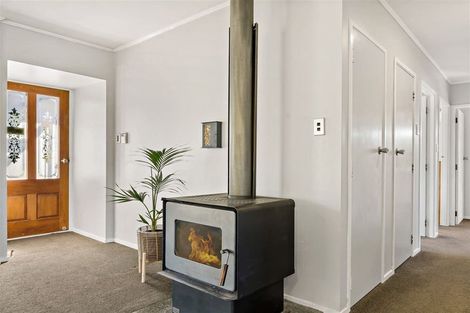 Photo of property in 3 Rehia Road, Massey, Auckland, 0614