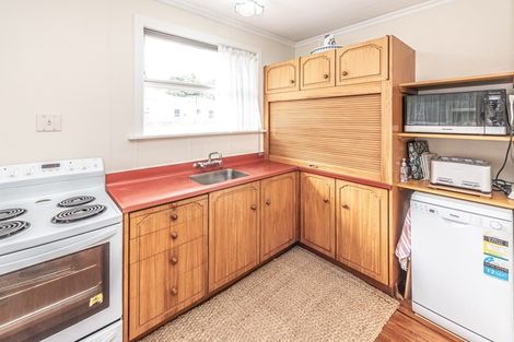 Photo of property in 17 Skerman Street, Marton, 4710