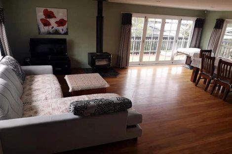 Photo of property in 14 Porter Avenue, Te Atatu South, Auckland, 0610