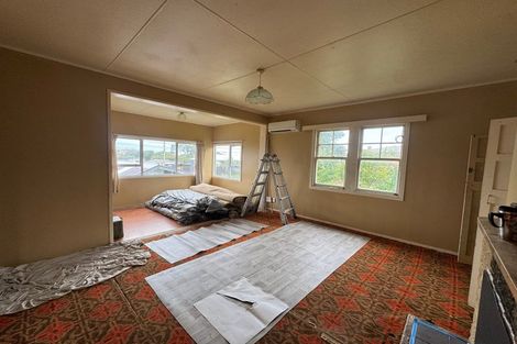 Photo of property in 3 Taupata Street, Castlecliff, Whanganui, 4501
