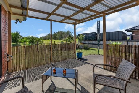 Photo of property in 33 Ocean View Rise, Ruakaka, 0116