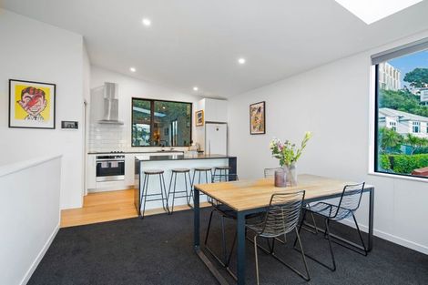 Photo of property in 18u1 Oriental Terrace, Oriental Bay, Wellington, 6011