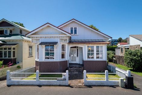Photo of property in 27 Queens Parade, Devonport, Auckland, 0624