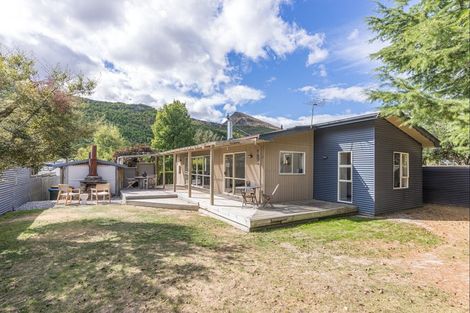 Photo of property in 20 Centennial Avenue, Arrowtown, 9302