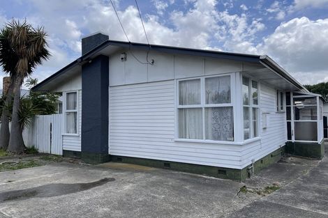 Photo of property in 489 Massey Road, Mangere, Auckland, 2022